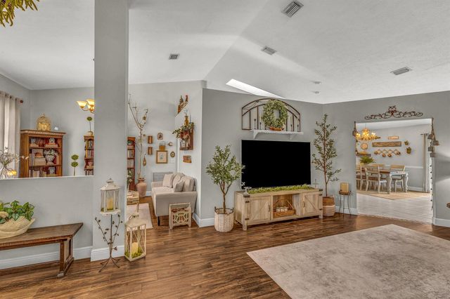 3283 SE West Snow Road, Port St. Lucie, FL 34984