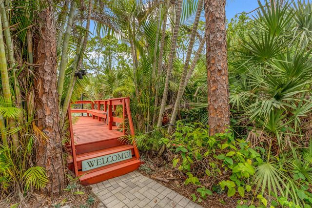 3283 SE West Snow Road, Port St. Lucie, FL 34984