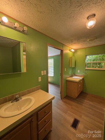 66 Scenic Drive, Bryson City, NC 28713