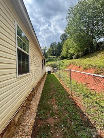 66 Scenic Drive, Bryson City, NC 28713