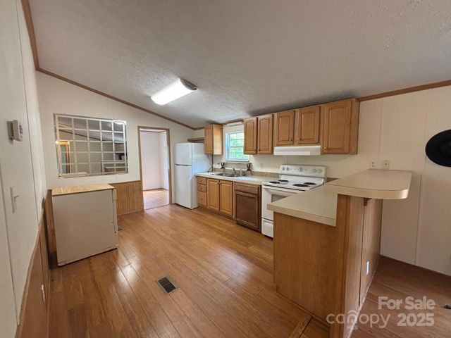 66 Scenic Drive, Bryson City, NC 28713