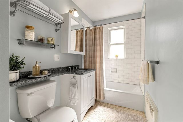 135 Thacher St 135, Milton, MA 02186