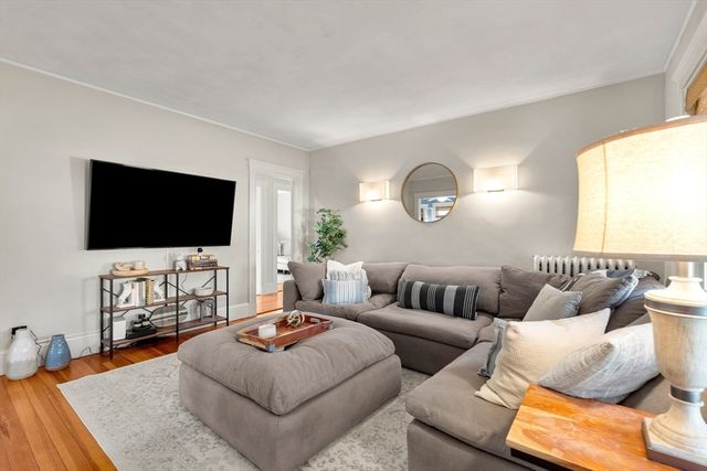 135 Thacher St 135, Milton, MA 02186