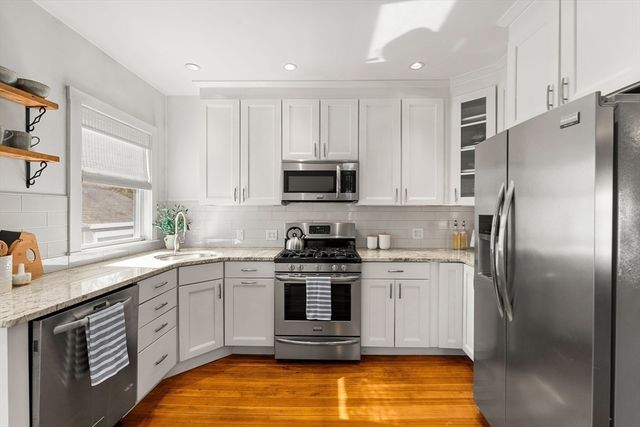 135 Thacher St 135, Milton, MA 02186