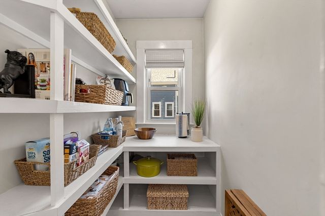 135 Thacher St 135, Milton, MA 02186