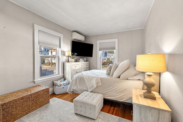 135 Thacher St 135, Milton, MA 02186