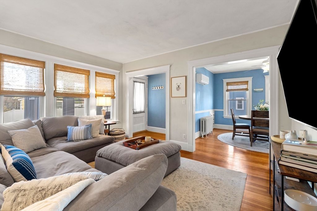 135 Thacher St 135, Milton, MA 02186