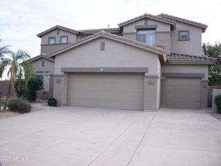 991 E TAURUS Place, Chandler, AZ 85249