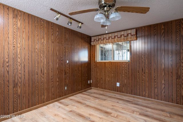 1821 S Rocky Mountain Drive, Tucson, AZ 85710