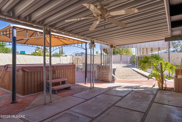1821 S Rocky Mountain Drive, Tucson, AZ 85710