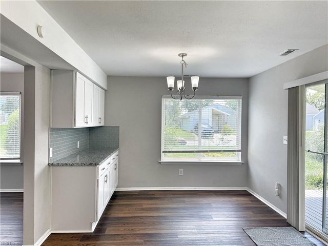 687 Orangewood DR, Virginia Beach, VA 23453