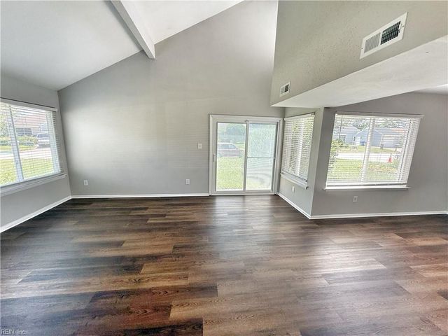 687 Orangewood DR, Virginia Beach, VA 23453