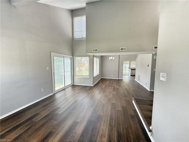687 Orangewood DR, Virginia Beach, VA 23453
