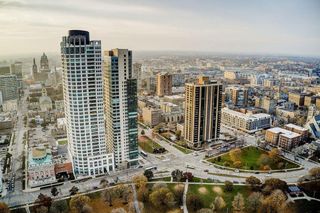 923 E Kilbourn AVENUE #1703, Milwaukee, WI 53202