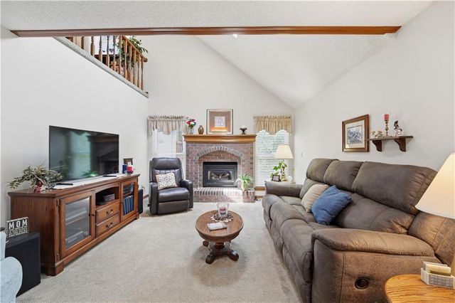 7915 Woodstone Street, Lenexa, KS 66219
