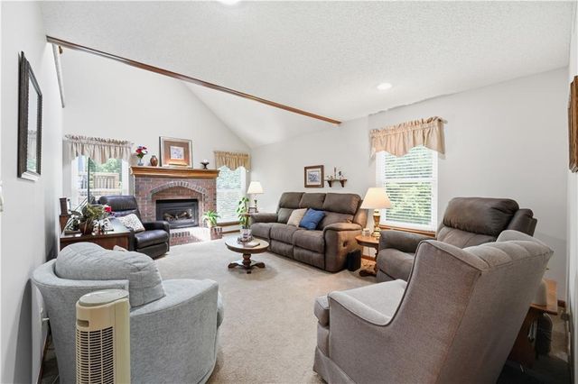 7915 Woodstone Street, Lenexa, KS 66219