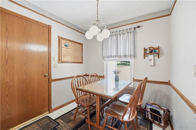 7915 Woodstone Street, Lenexa, KS 66219