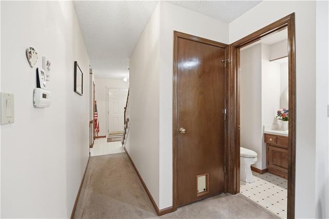 7915 Woodstone Street, Lenexa, KS 66219
