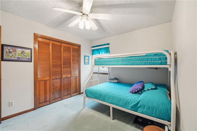 7915 Woodstone Street, Lenexa, KS 66219