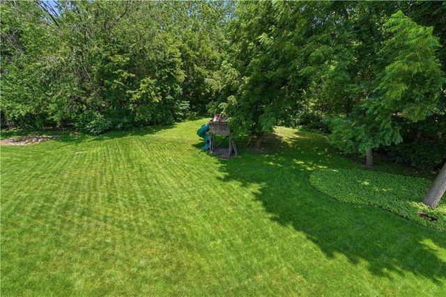 7915 Woodstone Street, Lenexa, KS 66219