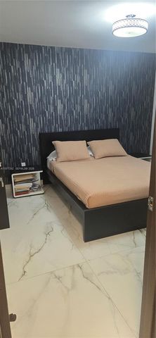 5723 NW 100th Ct, Doral, FL 33178