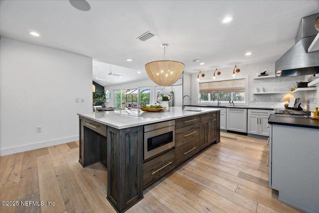 3235 OLD BARN Road W, Ponte Vedra Beach, FL 32082
