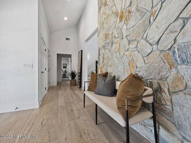 3235 OLD BARN Road W, Ponte Vedra Beach, FL 32082