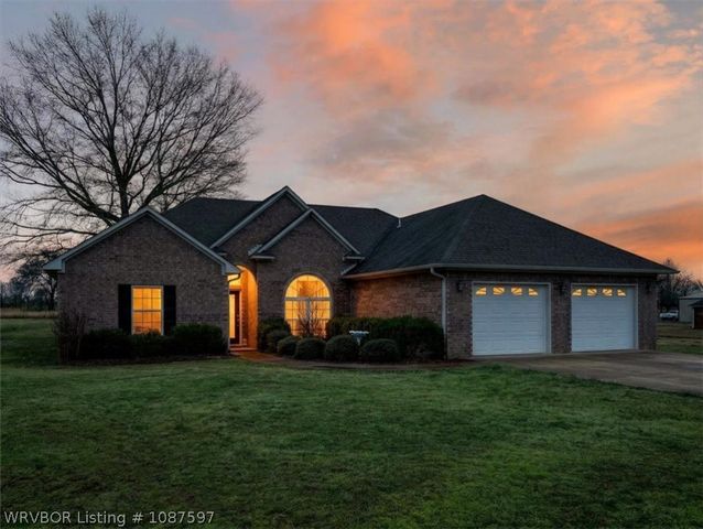 104 Kingrey Lane, Poteau, OK 74953