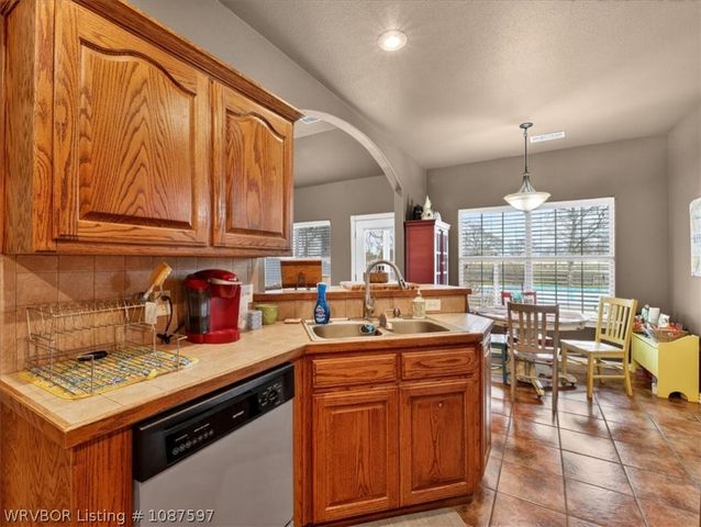 104 Kingrey Lane, Poteau, OK 74953