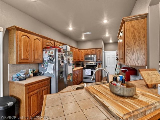 104 Kingrey Lane, Poteau, OK 74953