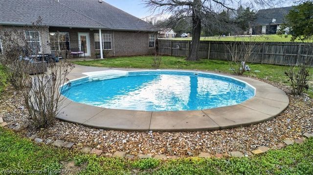 104 Kingrey Lane, Poteau, OK 74953