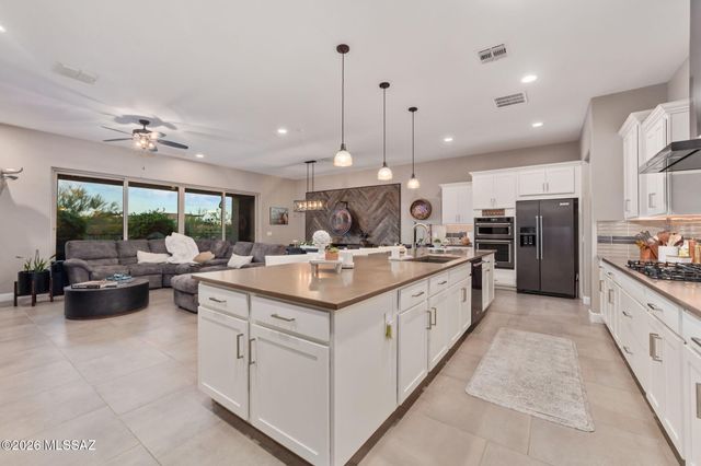 26 W Antelope Canyon, Oro Valley, AZ 85755