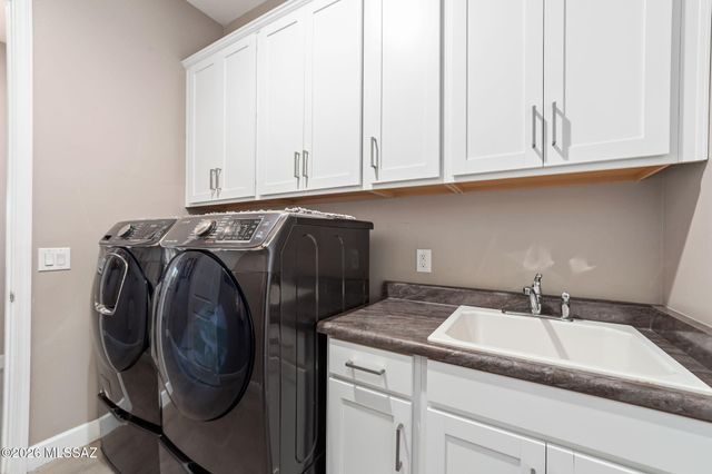 26 W Antelope Canyon, Oro Valley, AZ 85755