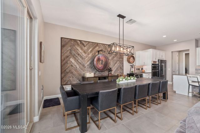 26 W Antelope Canyon, Oro Valley, AZ 85755