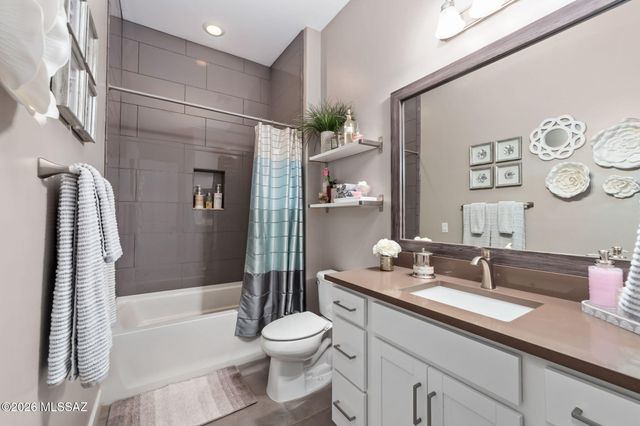 26 W Antelope Canyon, Oro Valley, AZ 85755