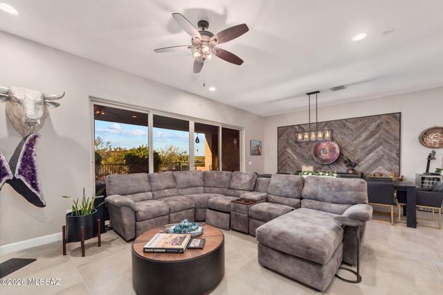 26 W Antelope Canyon, Oro Valley, AZ 85755