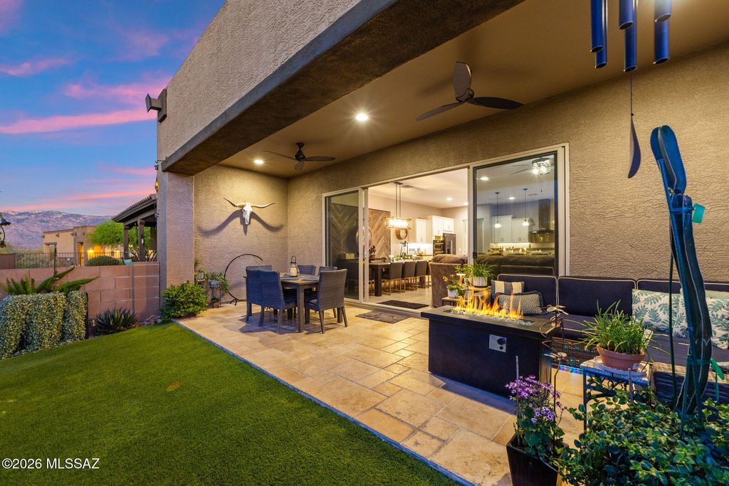 26 W Antelope Canyon, Oro Valley, AZ 85755