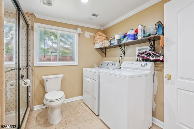 20 Leonard Ter, Wayne Twp., NJ 07470