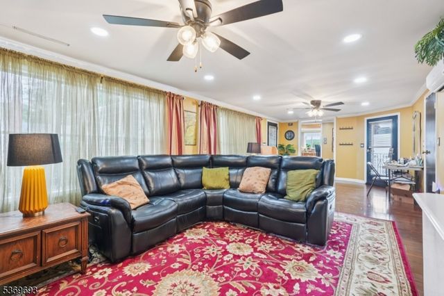 20 Leonard Ter, Wayne Twp., NJ 07470