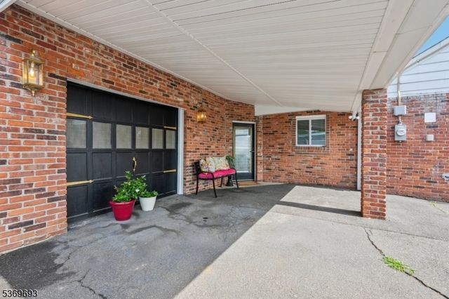 20 Leonard Ter, Wayne Twp., NJ 07470