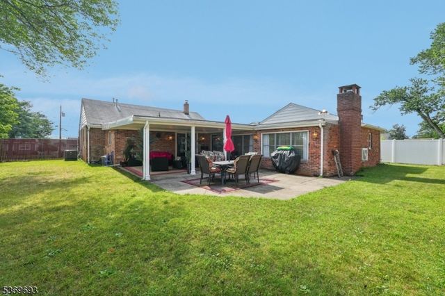 20 Leonard Ter, Wayne Twp., NJ 07470