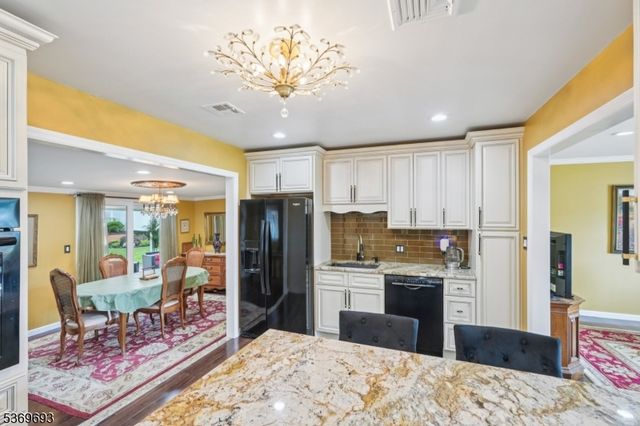 20 Leonard Ter, Wayne Twp., NJ 07470