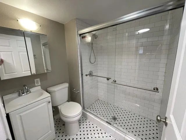 712 W 54th, Los Angeles, CA 90037