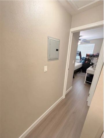 712 W 54th, Los Angeles, CA 90037