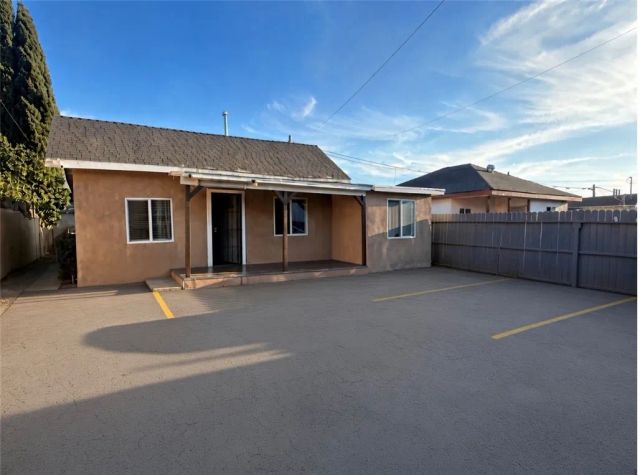 712 W 54th, Los Angeles, CA 90037
