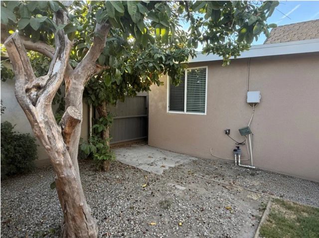 712 W 54th, Los Angeles, CA 90037