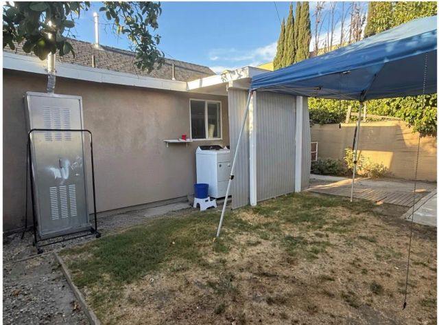 712 W 54th, Los Angeles, CA 90037