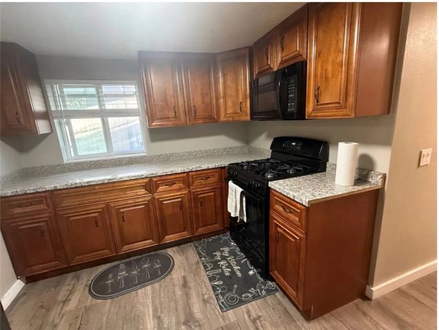 712 W 54th, Los Angeles, CA 90037