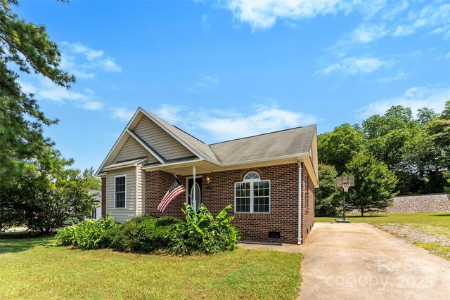 400 N Main Street, Granite Quarry, NC 28146