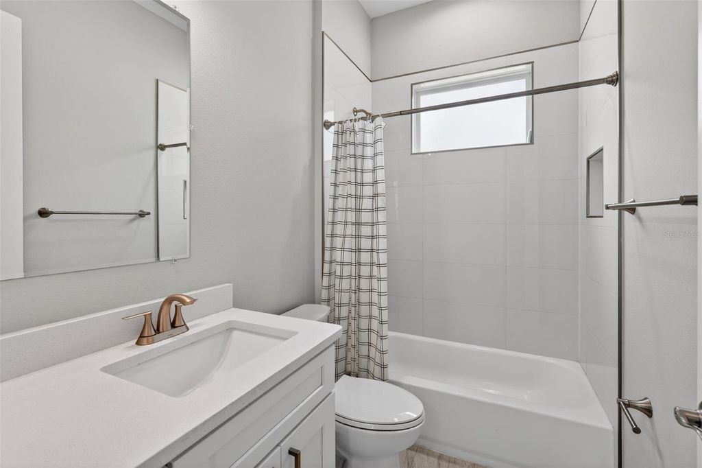 Image 17 of property listing at 13201 GRANGER AVENUE, Orlando, FL 32827